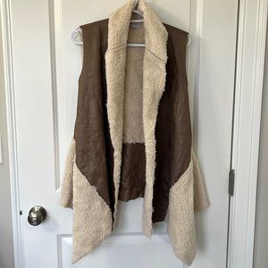 Tempo faux leather and Sherpa vest